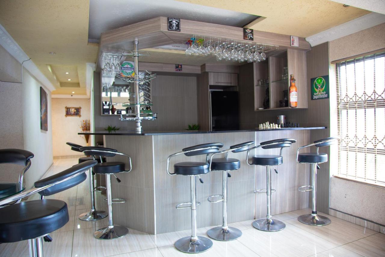 Angelocean Guest House Witbank Exteriér fotografie