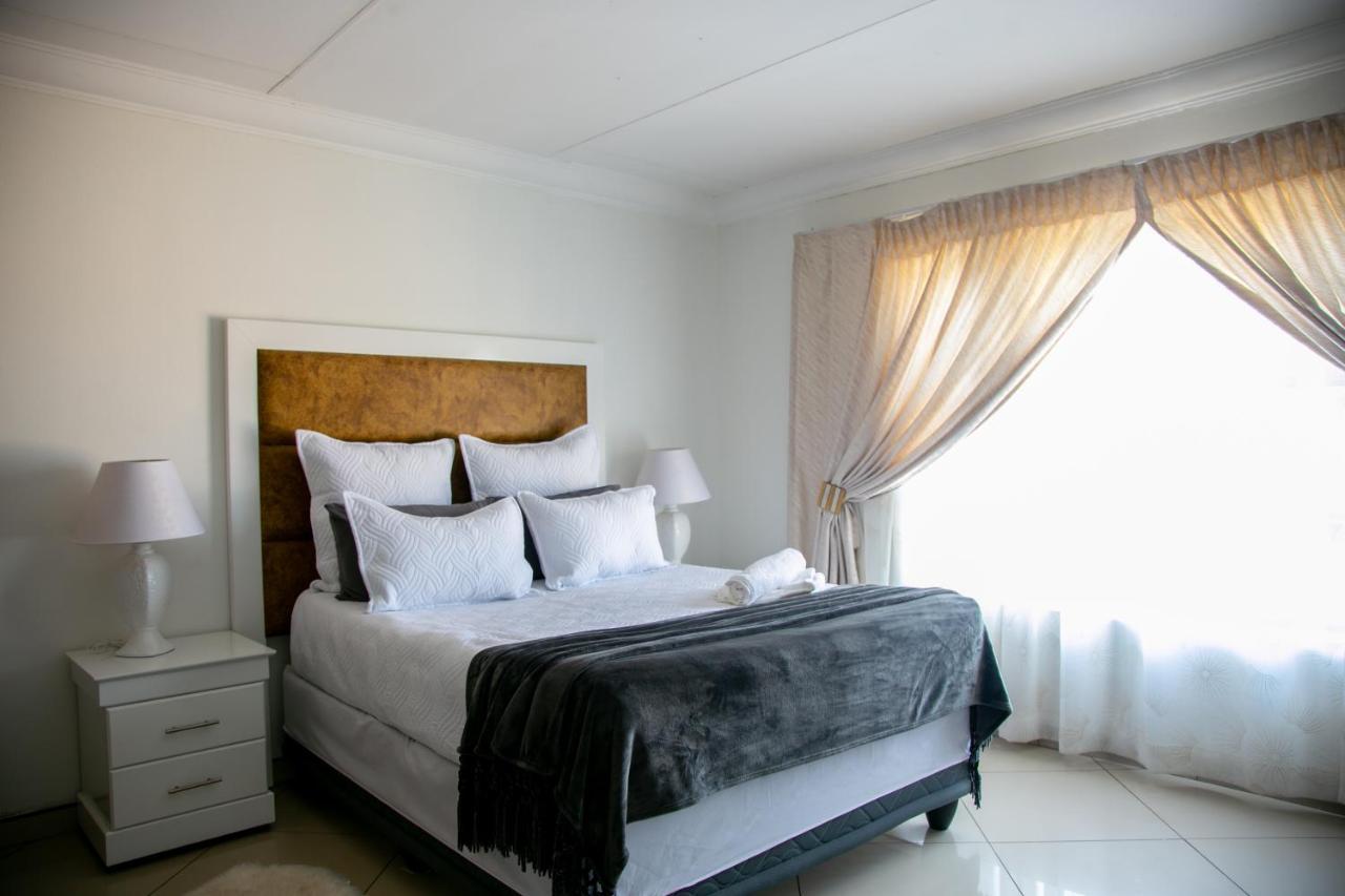 Angelocean Guest House Witbank Exteriér fotografie