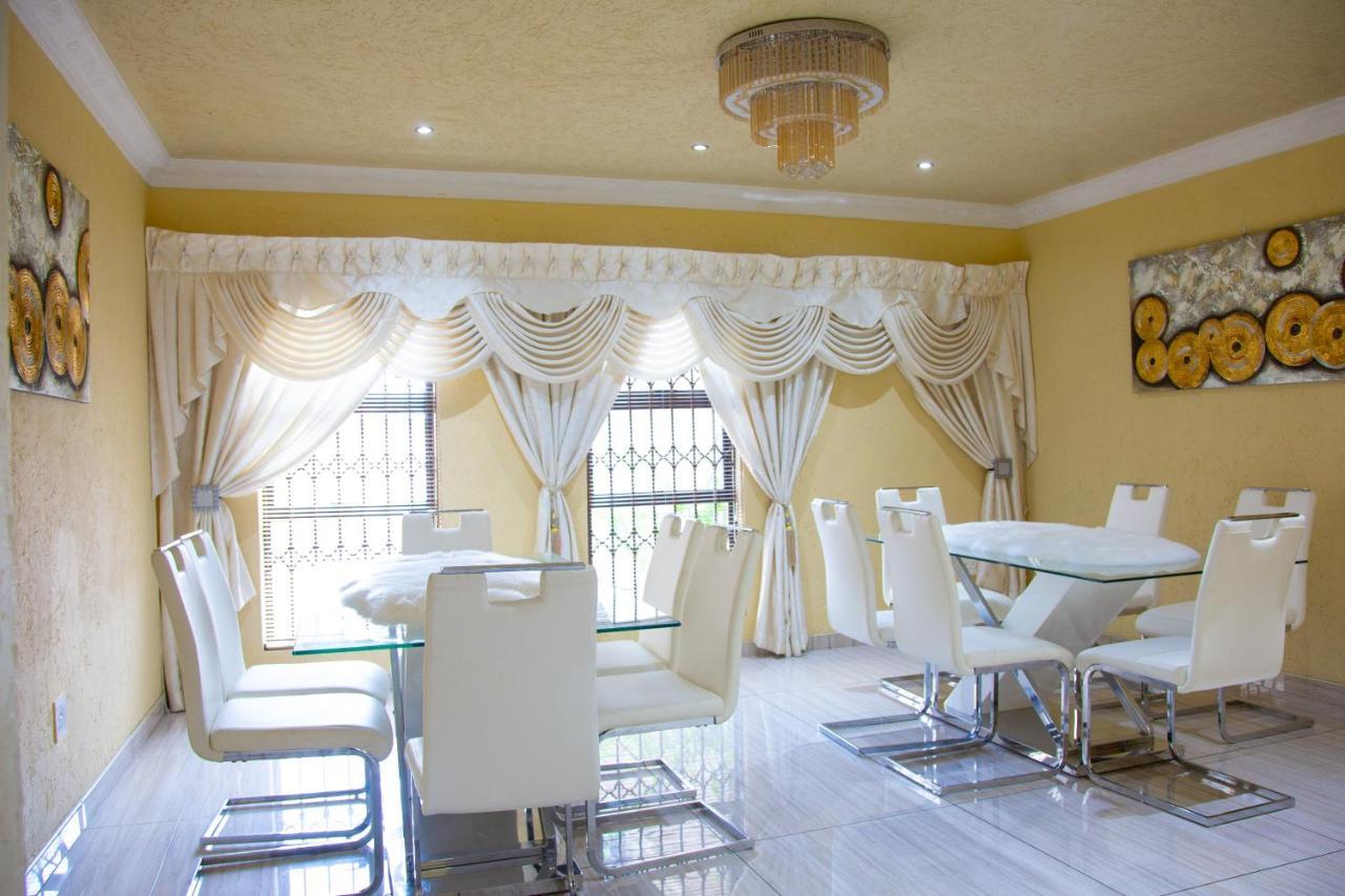 Angelocean Guest House Witbank Exteriér fotografie