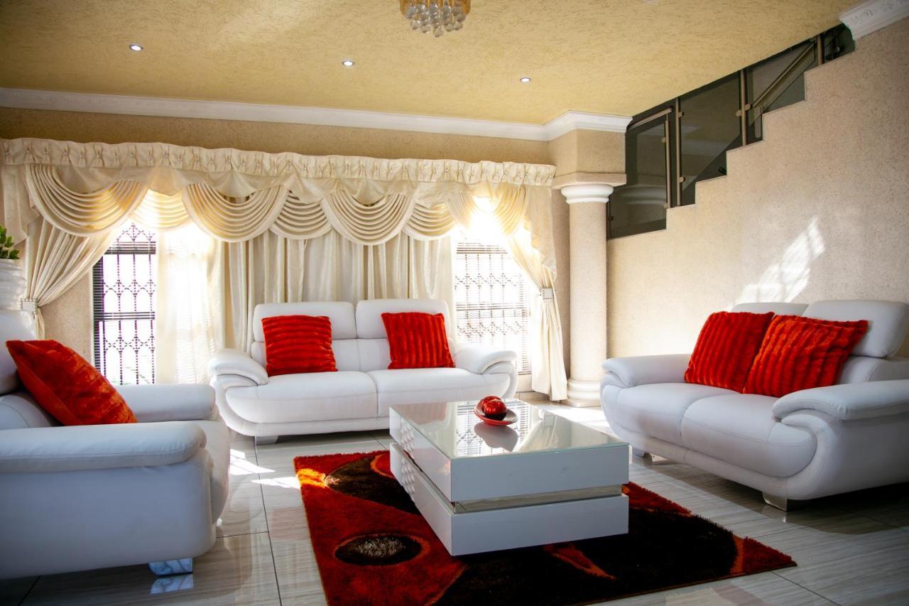 Angelocean Guest House Witbank Exteriér fotografie