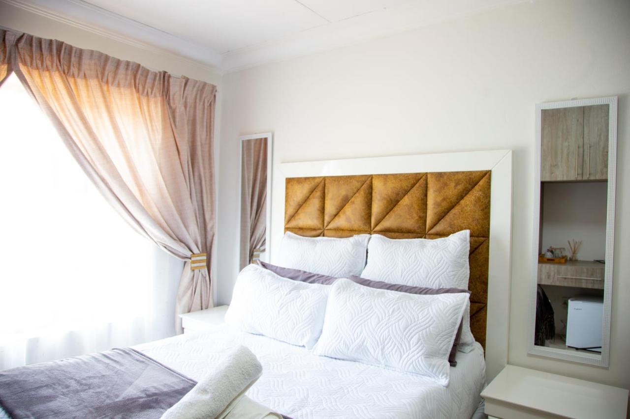 Angelocean Guest House Witbank Exteriér fotografie
