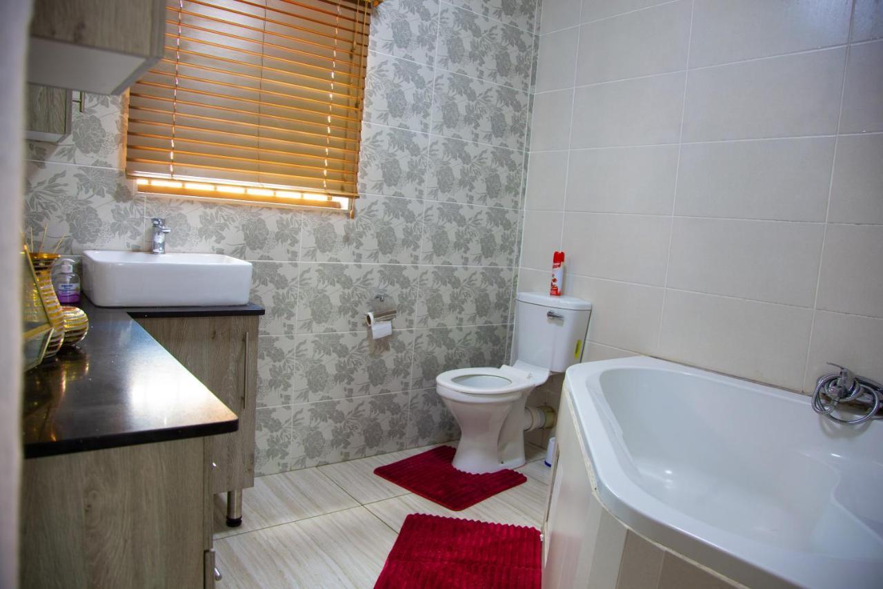 Angelocean Guest House Witbank Exteriér fotografie