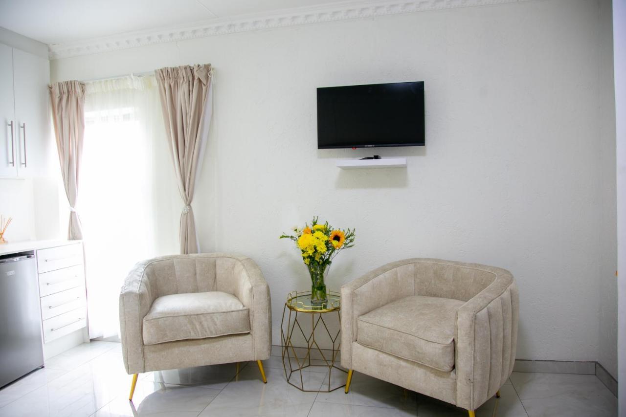 Angelocean Guest House Witbank Exteriér fotografie